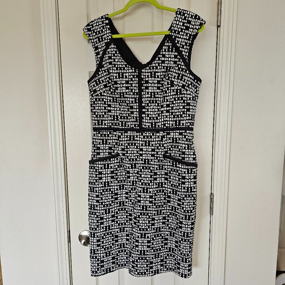 Adrianna Papell Sleeveless Sheath Dress with Exposed Zipper and Front Pockets